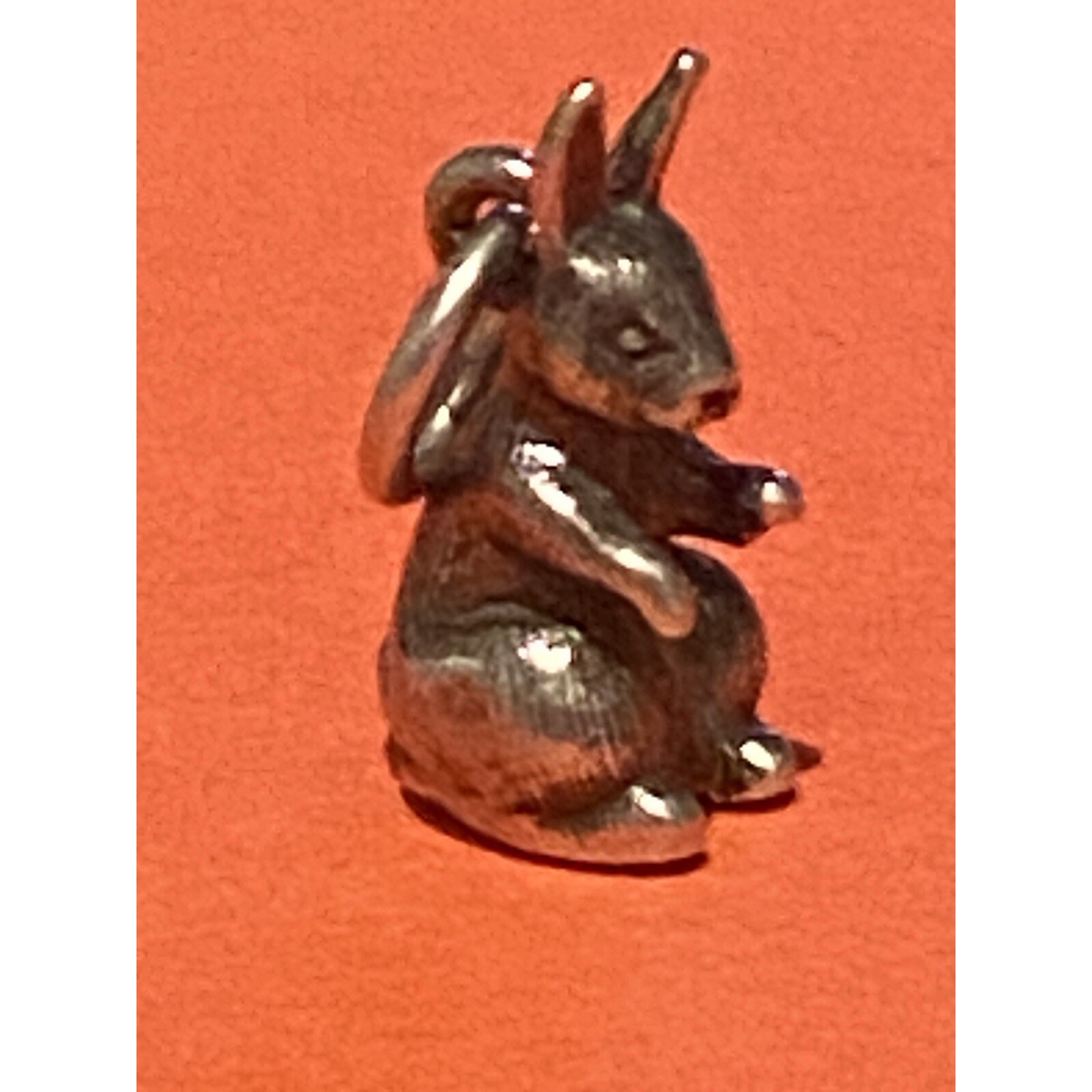 James Avery Retired Silver Detailed Cotton Tail Bunny Charm